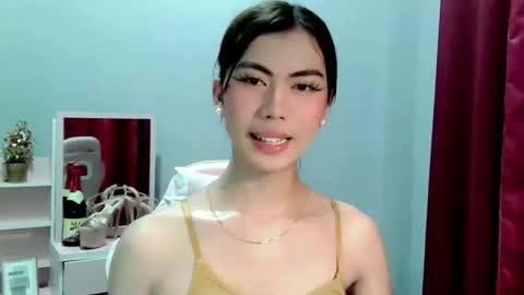 hottestdella69 online show from January 19, 2026, 6:28 am