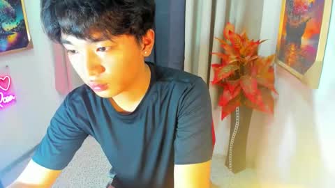 hottestloues online show from March 19, 2026, 1:42 am