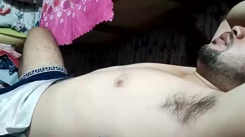 HottestPinoy32 online show from May 6, 2026, 2:40 am