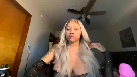 Snapshot of hottie940534 chatting on December 14, 2025, 10:36 pm hottie940534 online show from December 14, 2025, 10:36 pm