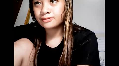 Snapshot of hottie_asianbabe chatting on March 6, 2025, 12:10 am Leen online show from March 6, 2025, 12:10 am