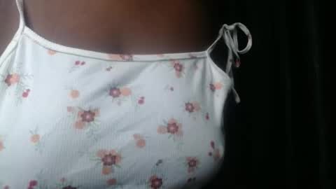 Snapshot of hottie_ebonie chatting on January 11, 2026, 10:37 pm Ella online show from January 11, 2026, 10:37 pm