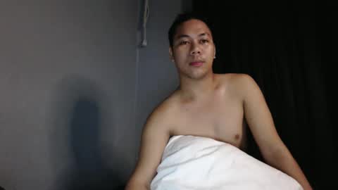 Snapshot of hottie_kyle69 chatting on May 3, 2026, 5:35 am hottie_kyle69 online show from May 3, 2026, 5:35 am