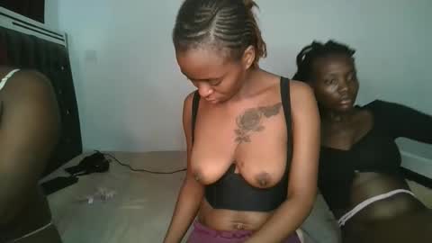 Snapshot of hottie_mistie chatting on April 18, 2026, 12:20 pm hottie_mistie online show from April 18, 2026, 12:20 pm