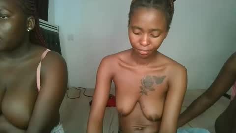 Snapshot of hottie_mistie chatting on April 24, 2026, 12:40 pm hottie_mistie online show from April 24, 2026, 12:40 pm