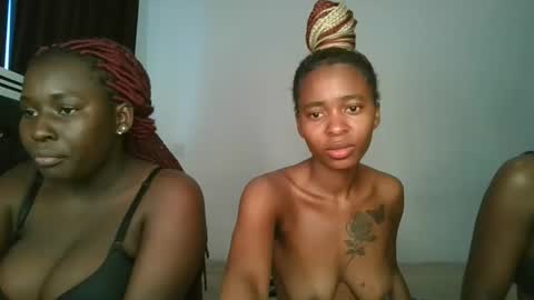 Snapshot of hottie_mistie chatting on May 19, 2026, 6:31 am hottie_mistie online show from May 19, 2026, 6:31 am