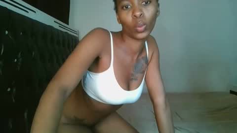 Snapshot of hottie_mistie chatting on May 19, 2026, 6:36 pm hottie_mistie online show from May 19, 2026, 6:36 pm