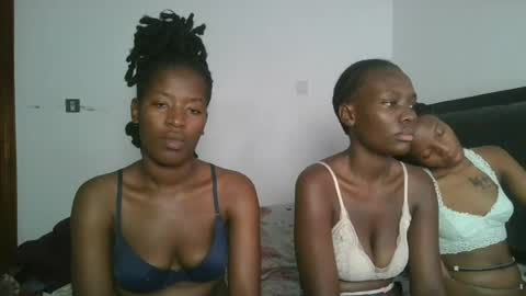 Snapshot of hottie_mistie chatting on June 27, 2026, 7:02 am hottie_mistie online show from June 27, 2026, 7:02 am