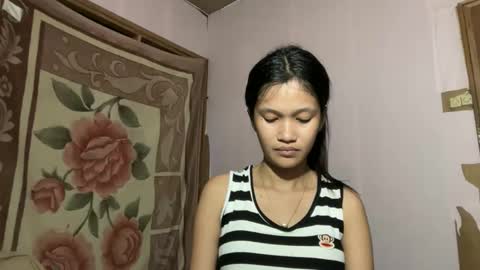 Snapshot of hottie_ptite chatting on June 7, 2026, 9:24 am hottie_ptite online show from June 7, 2026, 9:24 am