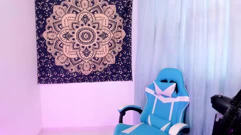 Snapshot of hottie_veronica chatting on February 10, 2025, 5:19 pm Veronica independent model online show from February 10, 2025, 5:19 pm