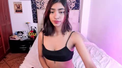 Snapshot of hottie_veronica chatting on November 29, 2025, 1:41 am Veronica independent model online show from November 29, 2025, 1:41 am