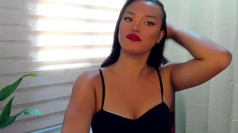 Snapshot of hottieelijah760282 chatting on September 22, 2025, 1:18 am Maxine online show from September 22, 2025, 1:18 am