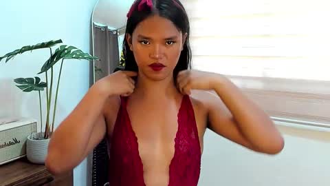 Snapshot of hottieelijah760282 chatting on December 2, 2025, 5:35 am Maxine online show from December 2, 2025, 5:35 am