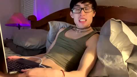 hottiewithabody101 online show from April 1, 2026, 1:06 am