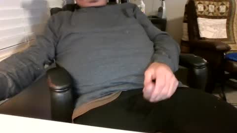 Snapshot of hottop_1981 chatting on December 13, 2024, 3:05 am Hottop 1981 online show from December 13, 2024, 3:05 am