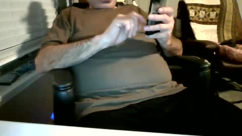 Snapshot of hottop_1981 chatting on February 25, 2025, 2:47 am Hottop 1981 online show from February 25, 2025, 2:47 am