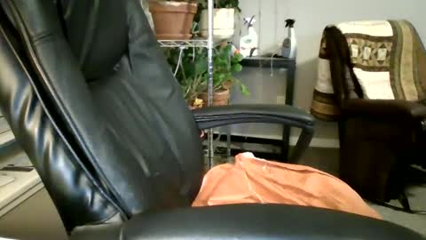 Snapshot of hottop_1981 chatting on March 4, 2025, 2:27 am Hottop 1981 online show from March 4, 2025, 2:27 am