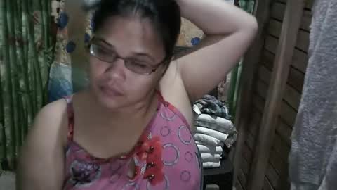 hotty_babex online show from April 9, 2026, 12:32 pm