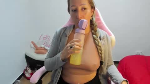 Snapshot of hottychrystal chatting on November 29, 2025, 11:30 pm hottychrystal online show from November 29, 2025, 11:30 pm