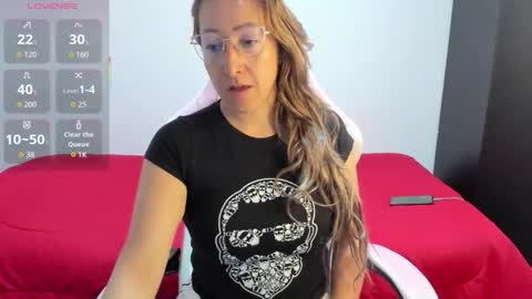 Snapshot of hottychrystal chatting on March 26, 2026, 12:33 pm hottychrystal online show from March 26, 2026, 12:33 pm
