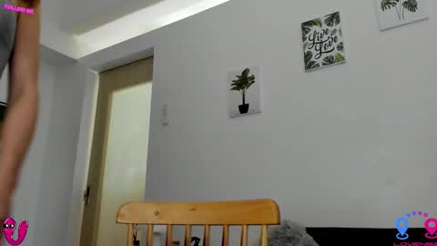 Snapshot of hottycrishinaxx chatting on October 12, 2025, 4:44 am crishinahotty online show from October 12, 2025, 4:44 am