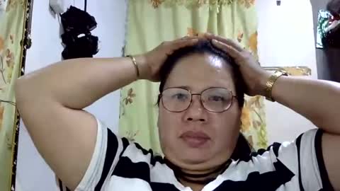 Snapshot of hottycrissy4u chatting on June 27, 2026, 8:52 am hottycrissy4u online show from June 27, 2026, 8:52 am