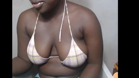 Snapshot of hottylissa1 chatting on December 4, 2025, 8:28 pm hottylissa1 online show from December 4, 2025, 8:28 pm