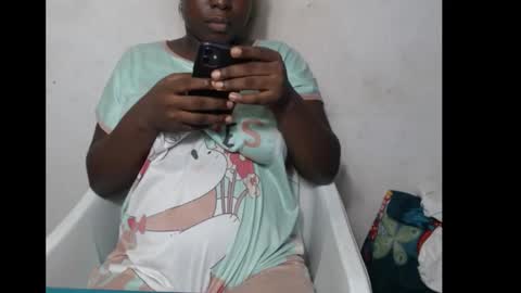 Snapshot of hottylissa1 chatting on December 14, 2025, 9:30 pm hottylissa1 online show from December 14, 2025, 9:30 pm