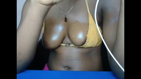 Snapshot of hotxxebony chatting on April 1, 2026, 1:50 am hotxxebony online show from April 1, 2026, 1:50 am