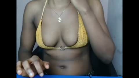 Snapshot of hotxxebony chatting on April 13, 2026, 2:28 am hotxxebony online show from April 13, 2026, 2:28 am