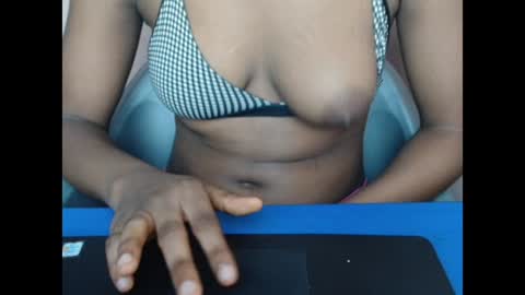 Snapshot of hotxxebony chatting on May 4, 2026, 8:27 pm hotxxebony online show from May 4, 2026, 8:27 pm