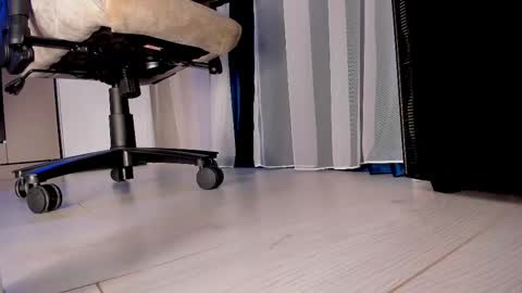 Susan online show from February 9, 2025, 6:37 pm