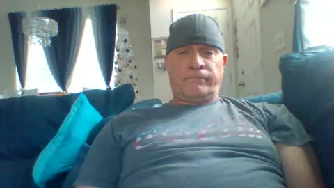 hotyummycock69 online show from November 25, 2025, 4:18 pm