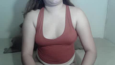 Snapshot of hotzarieyahxx chatting on April 26, 2026, 8:28 pm Zarie online show from April 26, 2026, 8:28 pm