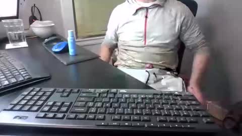 Snapshot of hoverday chatting on January 16, 2026, 2:59 am hoverday online show from January 16, 2026, 2:59 am