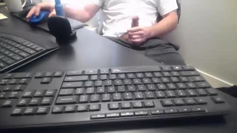 Snapshot of hoverday chatting on January 17, 2026, 2:22 pm hoverday online show from January 17, 2026, 2:22 pm