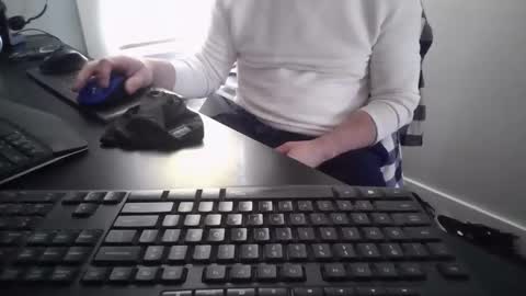 Snapshot of hoverday chatting on February 8, 2026, 1:47 pm hoverday online show from February 8, 2026, 1:47 pm