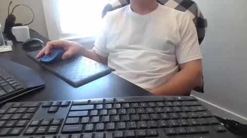 Snapshot of hoverday chatting on February 9, 2026, 4:11 pm hoverday online show from February 9, 2026, 4:11 pm