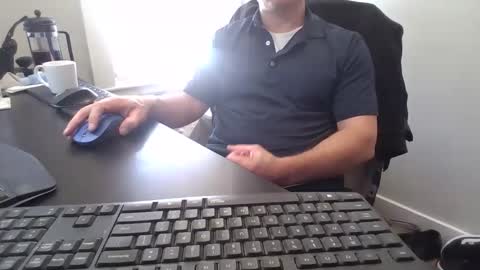 Snapshot of hoverday chatting on February 19, 2026, 5:09 pm hoverday online show from February 19, 2026, 5:09 pm