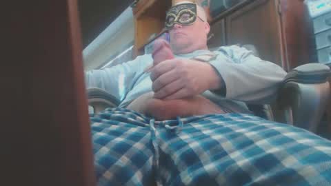 Snapshot of howardtheduc chatting on January 25, 2025, 3:41 pm Howard817 online show from January 25, 2025, 3:41 pm