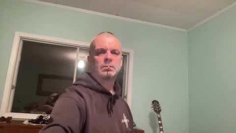 howlingatnothing online show from December 25, 2024, 11:42 pm