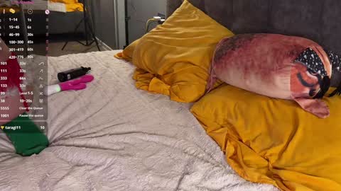 Snapshot of howtoreachorgasm chatting on December 24, 2024, 7:55 pm Elizabeth online show from December 24, 2024, 7:55 pm