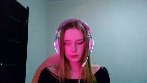 Snapshot of hrxxccvex chatting on March 16, 2026, 3:16 pm Hikki online show from March 16, 2026, 3:16 pm