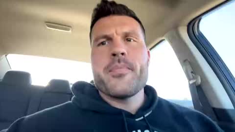 Snapshot of hubbyndirtywifey chatting on November 11, 2025, 3:01 pm hubbyndirtywifey online show from November 11, 2025, 3:01 pm