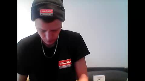 hubikush22 online show from January 19, 2025, 9:22 am