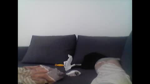 hubikush22 online show from September 19, 2025, 4:07 pm