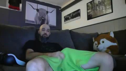 huckthefinn online show from March 29, 2026, 7:41 am