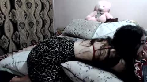 hugeassdevil online show from May 27, 2026, 11:40 am