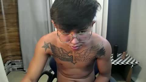 hugecockchristian online show from October 24, 2025, 3:58 am