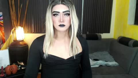 MsLovely online show from April 16, 2026, 9:50 pm